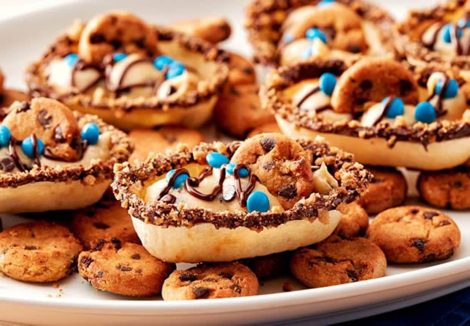 Cookie Dip-Stuffed Mini Taco Bowls